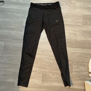 Nike patterned leggings